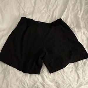Vuori banks shorts